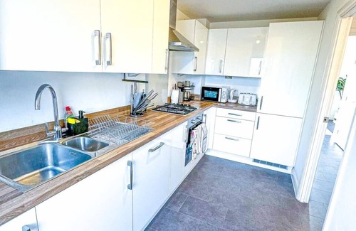 Bordesley Casa | 3Bed House For Contractors/Large Group Sleep upto9