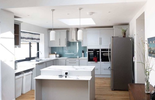 Cambridge Casa | 3Bed House w/ Charming Courtyard Garden & Parking