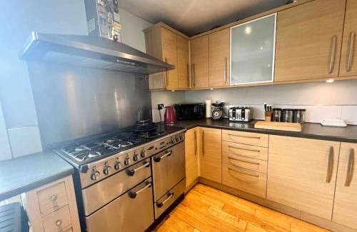Sefton Park Casa | 3Bed Listed Beauty near popular Lark Lane!