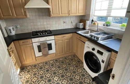 Maidstone Casa | 3bed Maidstone Stay - Wifi, Parking, London Access