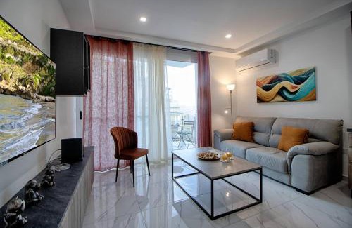Mellieħa Heights Apartamento | 3bed Mellieha With Shared Heated Pool By Homely
