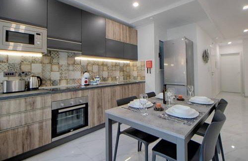 Mellieħa Heights Apartamento | 3bed Mellieha With Shared Heated Pool By Homely