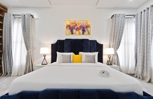 Ajah Apartamento | 3BEDROOM ROYALE SUITE