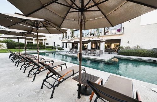 Arcos de San Miguel Casa | 3Bedrooms-5 min Downtown-Wifi-Pool-Jacuzzi-Parking