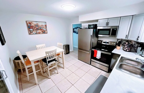 Columbia Casa | 3BR/1.5BA Cozy, Affordable Retreat in Columbia, 10-min from Mizzou