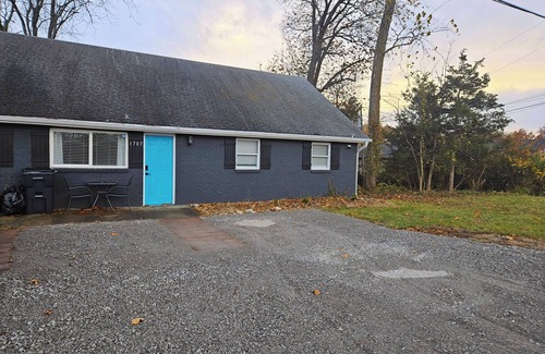 Columbia Casa | 3BR/1.5BA Cozy, Affordable Retreat in Columbia, 10-min from Mizzou