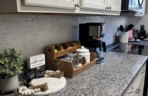 Newark Casa | 3BR/1BA Townhouse easy walk to University of Delaware campus, free parking spot.