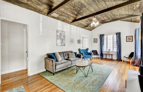 Kingston Casa | 3br 1bath - Spanish Beach Bungalow MainHouse