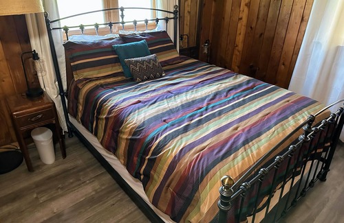 Thayerville Casa | 3BR/2.5BT Ranch, Bring Fido, Hot Tub, Fireplace, Central Location, Lake Access