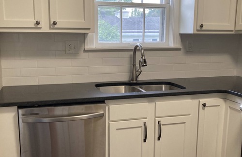 Buechel Casa | 3BR, 2 Bath, 30-Day - In the Heart of St. Matthews