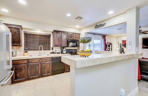 Scottsdale Highlands Casa | 3BR/2 Bath w/Pool & Hot Tub- Scottsdale Entertainment District