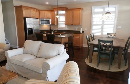 South End Condominio | 3BR / 2BA 1ª Planta Beach House en 4641 West Ave - 2 cuadras de la playa!