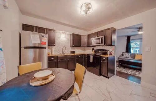 St. James Casa | Spacious 3BR/2BA | Backyard & BBQ | Near Wineries
