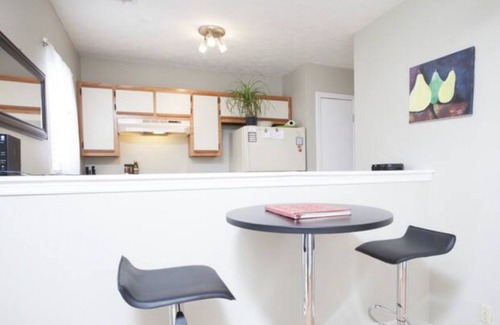 Whitemarsh Island Casa | 3BR/2BA+Bonus Room+Garage, 1,200 sqft Cul-de-Sac- between beach and downtown
