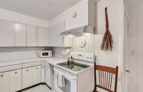Yalaha Casa | 3BR, 2BA 1920 Lake Estate W / Acceso a la rampa para botes. Vistas encantadoras. 9 plazas