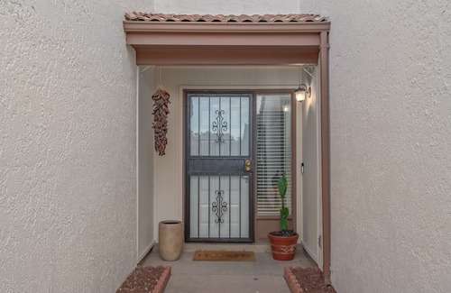 Ladera West Casa | ¡NUEVO! Encantadora casa de pueblo, a pie de los petroglifos!