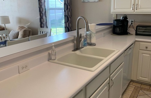 Sunset Beach Condominio | 3BR/2BA condo in Sunset Beach, NC with free WiFi and beautiful balcony view
