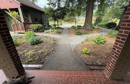 Martinsville Cabaña | 3BR/2BA Cottage Sleeps 8 Short Walk to Smith River – Martinsville