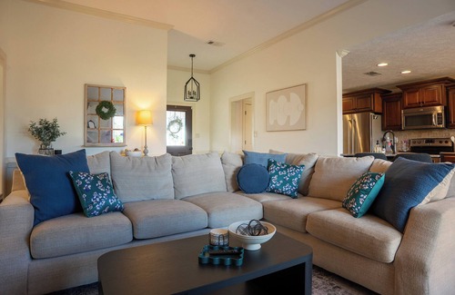Jackson Casa | 3BR 2BA Home Fenced In Yard Quiet Neighborhood Pets Welcome