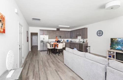 Oakdale Casa | 3Br/2Ba home, Near Whitewater Ctr, Uptown, Airport