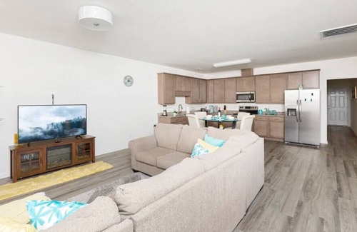 Oakdale Casa | 3Br/2Ba home, Near Whitewater Ctr, Uptown, Airport