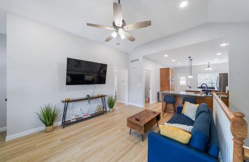Clarksville Apartamento | 3BR 2BA Home with King Queen & Twin Beds