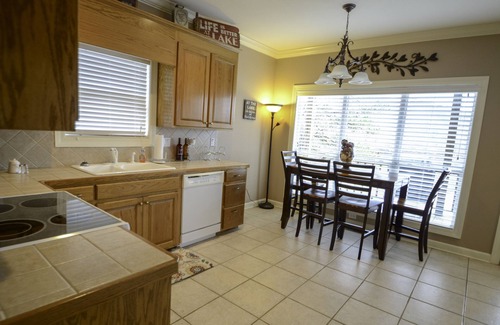 Piney Casa | 3br / 2ba en el lago Hamilton convienent a Oaklawn. (Puede alquilar br adicionales y ba)