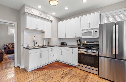West Seventh Casa | 3br 2ba hse AC WiFi 3 blks to Xcel Event Center, dining,&bars 6.8 mls to airprt