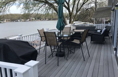Rocky Mount Casa | 3BR 2BA Recientemente renovado casa en el lago de los Ozarks 5. 5MM Lick Branch Cove
