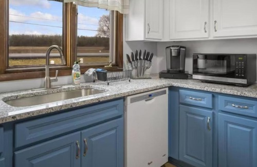 Lansing Casa | 3BR/2BA Lakehouse 10 min to town