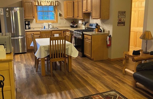 Nekoosa Casa | 3BR 2BA Log Cabin in Lake Arrowhead--10 min to Sand Valley Golf