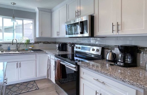 Arden-Arcade Casa | 3BR/2BA Modern & spacious home close to the River