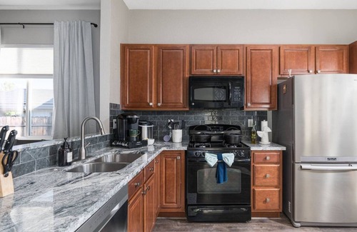 Northwest Reno Casa | 3BR 2BA, MTN view, relaxing yard