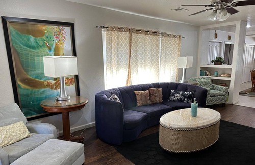 Crosstown Casa | 3BR 2BA near Zoo, Downtown and Beale Street