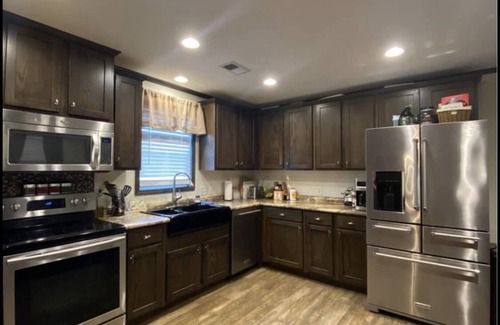 Gonzales Casa | 3BR/2BA premium home on quiet street