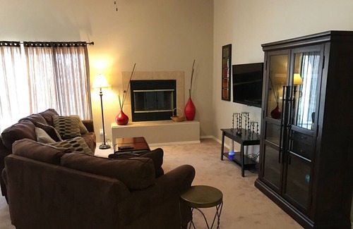 Heritage Hills Casa | 3BR / 2BA Amplio, NE Heights, excelentes vistas a la montaña, a minutos del centro