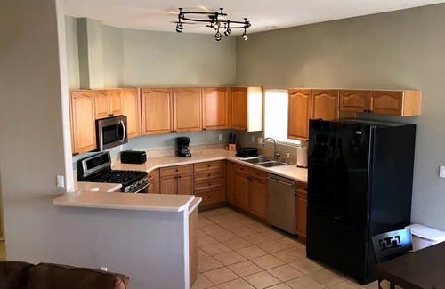 Heritage Hills Casa | 3BR / 2BA Amplio, NE Heights, excelentes vistas a la montaña, a minutos del centro