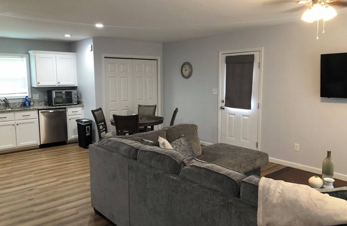 Long View Casa | 3BR/2BA Stylish & Comfortablen3 Queen Beds