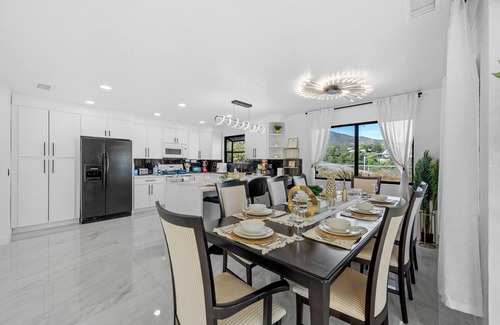 Jamul Casa | Mountain View, Jetted Tub, 2500 sqft, King Bed, Garage