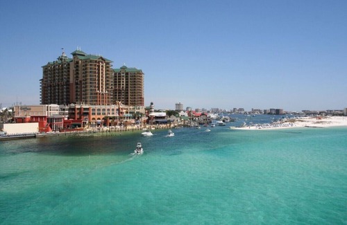 Destin Complejo | 3BR / 3BA en Emerald Grande en Destin, FL - 1566 pies cuadrados