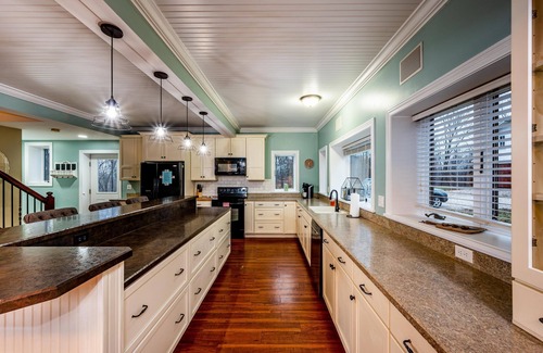 Bloomington Casa | 3BR, 3BA House