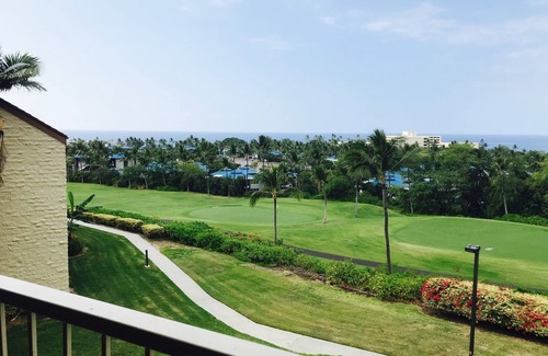 Keauhou Condominio | 3BR, 3BA Condominio Kailua-Kona. La mejor ubicación Hermosas vistas al océano y al campo de golf.