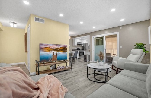 El Monte Casa | 3BR/3BA Townhouse in El Monte