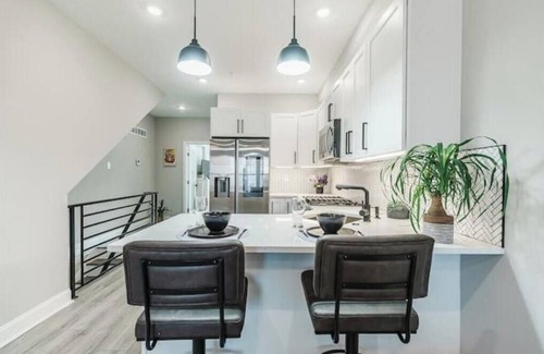 Philadelphia Casa | 3BR/3Bath Bi-Level Apt near CHOP