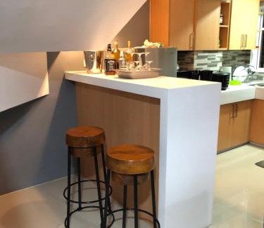 Naga Apartamento | *3BR/*3Bath Fully Furnished Town House - BICOL
