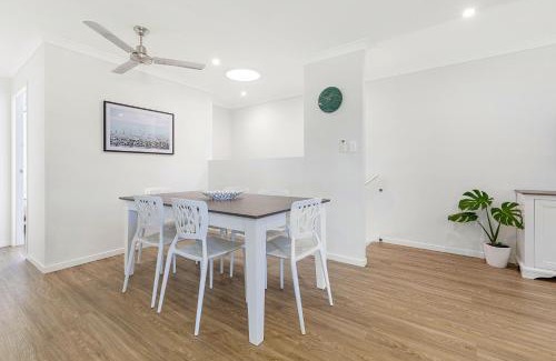 Maroochydore Casa | 3BR, 3BTH, Walk to Beach & City Centre