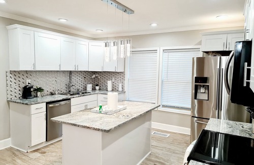 West End Casa | 3BR/4BA w/ Great place for having fun in the middle of the city!!!!