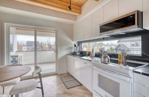 Alberta Arts District Casa | 3BR Alberta Home Vaulted Ceilings Walkable