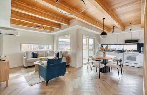 Alberta Arts District Casa | 3BR Alberta Home Vaulted Ceilings Walkable