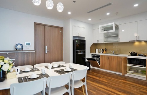 Cong Vi Casa | APARTAMENTO DE 3 HABITACIONES * SIENTE COMO EN CASA * EN VINHOMES METROPOLIS #HANOI